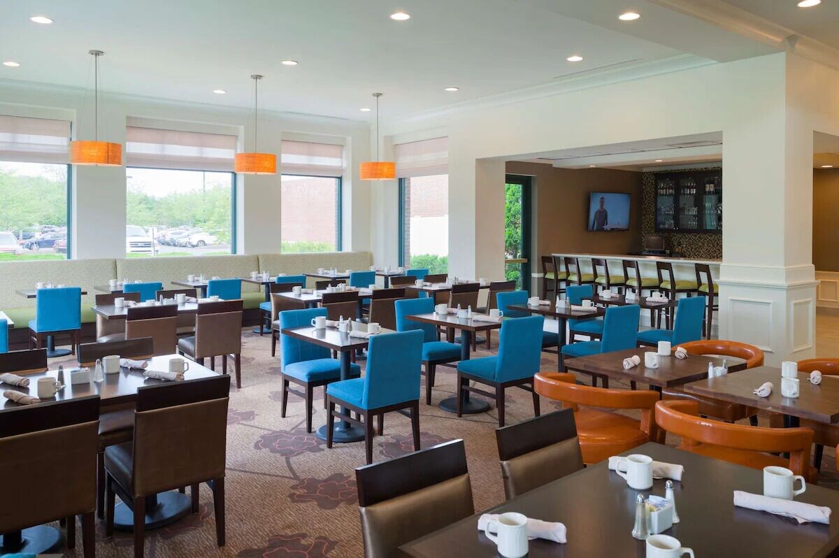 Explore Hartford: Cozy Stay with Free Parking & Easy Access to Attractions