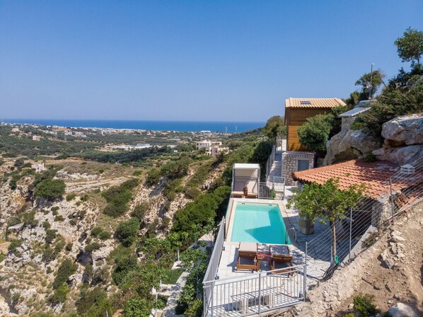 Fantastic views wooden villa,Near tavern, Maroulas village,Rethymno