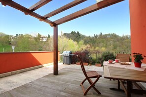 Autumn, Balcony / Terrace / Patio, Spring, Summer