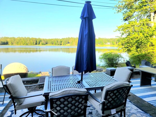 Outdoor Dining Seating