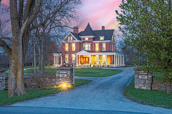 The grandeur and historic architecture of this quintessential Kentucky home will leave you awestruck.