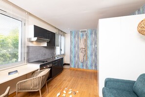 Dining area and living room, perfect for remote work, students, or business trips in Juan-les-Pins.