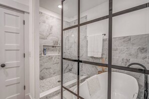 Shower/Bath Space