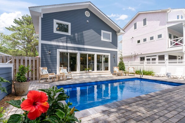 Welcome to 118 Chicago Street.
Located just a block and a half from the ocean with it's own private pool!