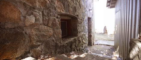 Enceinte de lâhĂ©bergement