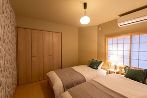 3F Bedroom 1 : Single Bed x2 Bedroom 1: Single Bed x2
