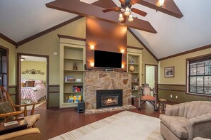 Great Room with Gas Logs and Smart TV