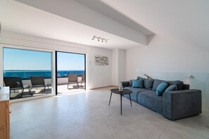 Living room 1