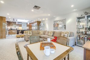Living Room | Smart TV | Free WiFi | Board Games & Books