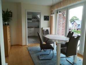 Ferienwohnung für 1-3 Personen (72 qm)-der gemütliche, neu gestaltete Essbereich