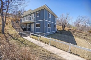 Centrally located upper unit duplex offering convenience and accessibility, perfect for those seeking a comfortable living space.