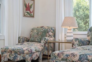 Kick back and enjoy a movie night or lounge with loved ones in this comfortable and inviting living space!