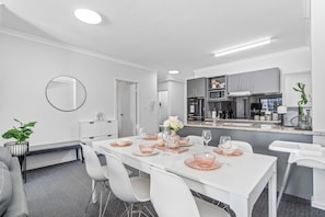 Dining 1