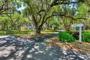 Forever Summer - Wachesaw Plantation
