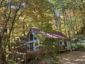 cabin_fall colors