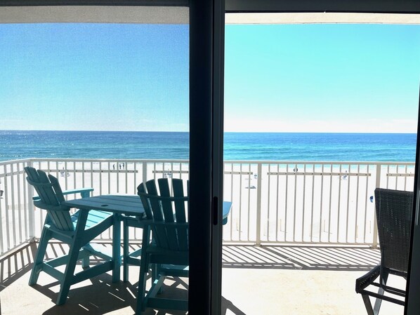 Balcony with breathtaking gulf views