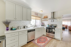 Kitchen | Dishwasher
