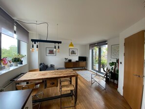 Living room / open plan kitchen