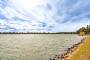 Pine Hollow Reservoir Access