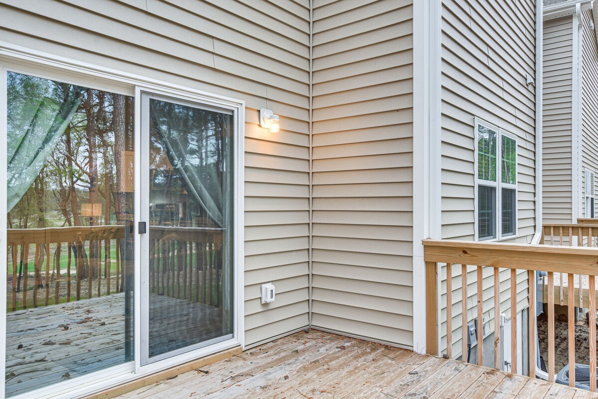 Aberdeen Townhome on Southern Pines Golf Course!