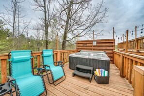 Private Hot Tub | Forest Views