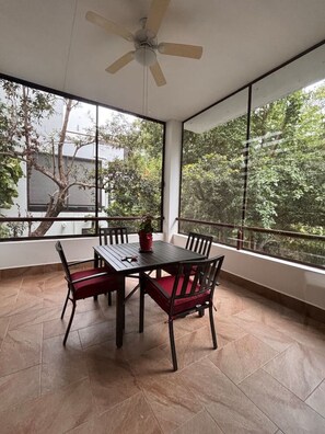 Outdoor dining