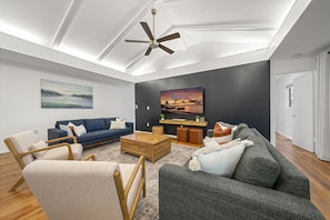 Cottage A- Spacious Living Room for family, friends and colleagues.