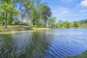 Serene lakefront overlooking the Cottage A (Big House)