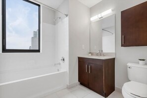 Mission Valley San Diego San Diego 1 Bedroom Bathroom