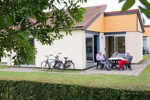 Außenseite Ferienhaus [Sommer]