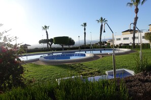 bottom pool