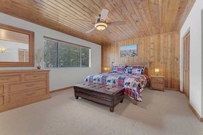Master bedroom with King bed