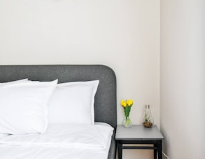 “Unwind in your peaceful corner of the city. Fresh linens, soft lighting, and sweet dreams await.”
➡️ Book now for a restful stay in Sofia.