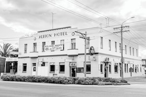 The Unit is on the upper floor of the former Albion Hotel Building