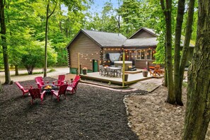 Fire pit area is great for smores under the stars