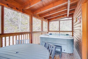 Screened-In Porch | Hot Tub | Dining Area | 2-Story Cabin