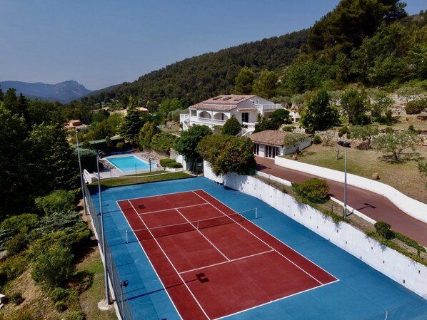 Sport court