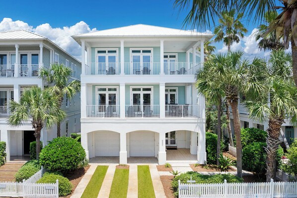 Slice of Paradise Exterior