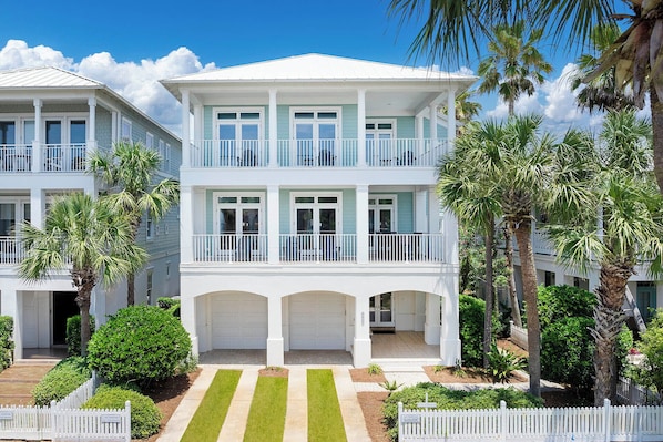 Slice of Paradise Exterior