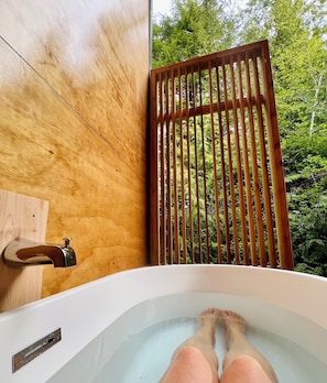 Bain à remous extérieur