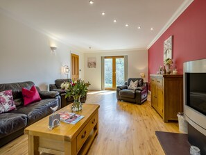 Living room | Derwen Haidd - Afan Holiday Cottages, llanafan/Aberystwyth
