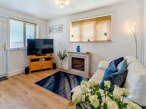 Living area | Open Hearth Close, Griffithstown, near Pontypool