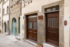 Building Exterior, Main Entrance