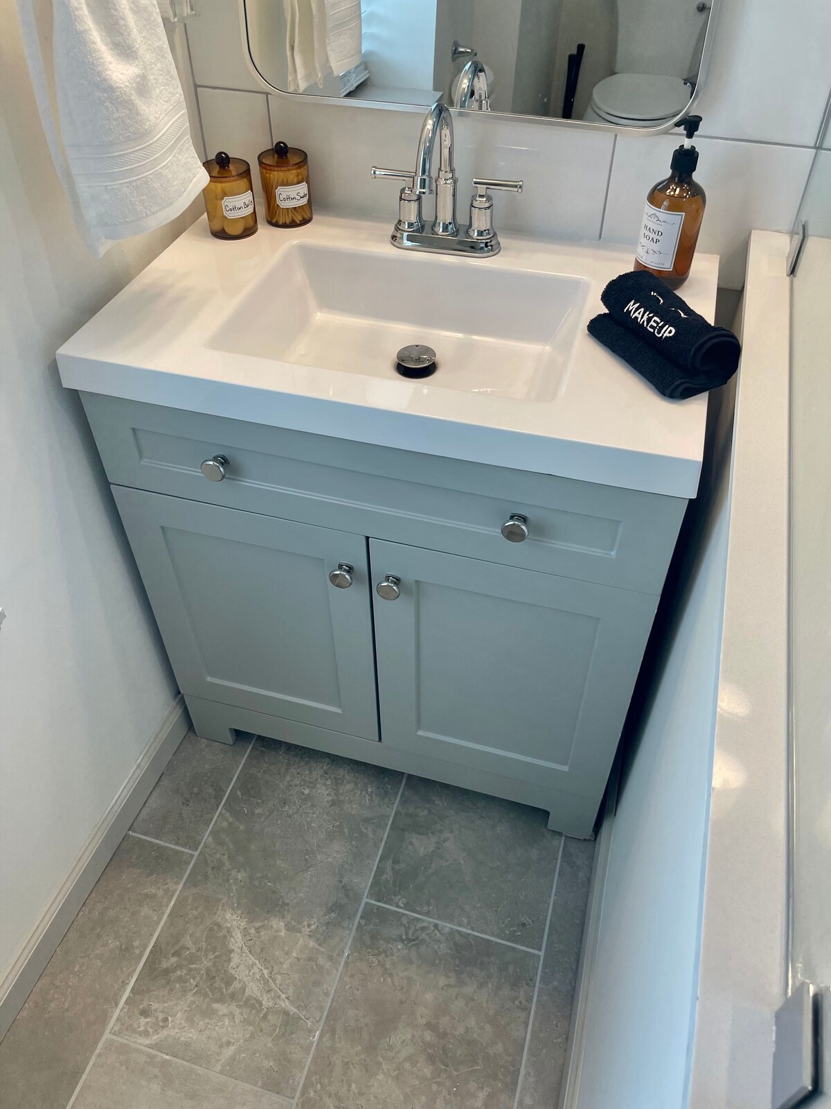 Modern Fully Renovated Suite in Downtown Trenton