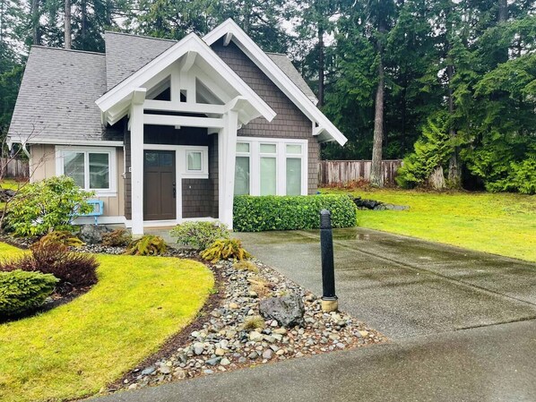 Qualicum Family Cottage