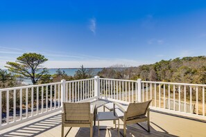 Balcony | Water View