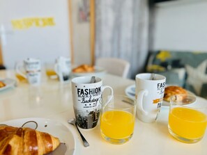 Breakfast meal