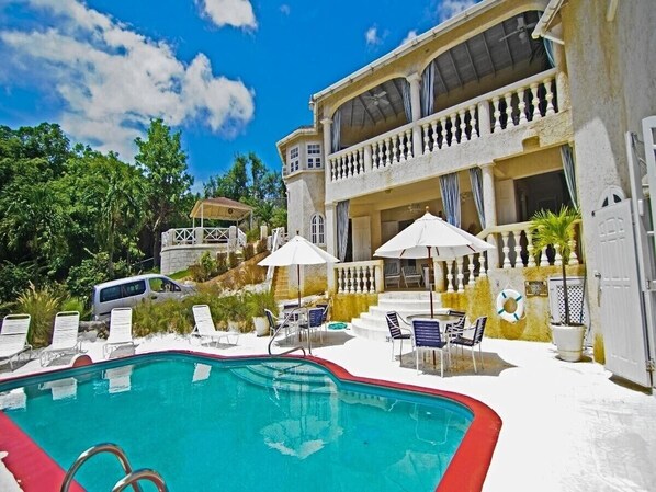Sea Symphony, Barbados - 6 B/R Beachfront Villa w (774)