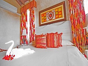 Sea Symphony, Barbados - 6 B/R Beachfront Villa w (779)