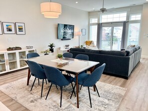 OB304: Ocean Breeze 304 | TL Dining Area - Seating for 6